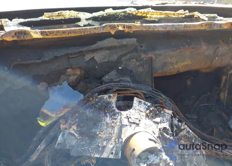 1986 Chevrolet Camaro из США, поврежденный, VIN 1G1FP87F3GL123971